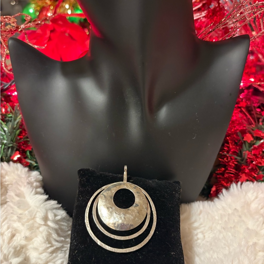 Chic Sterling Silver Layered Pendant Necklace